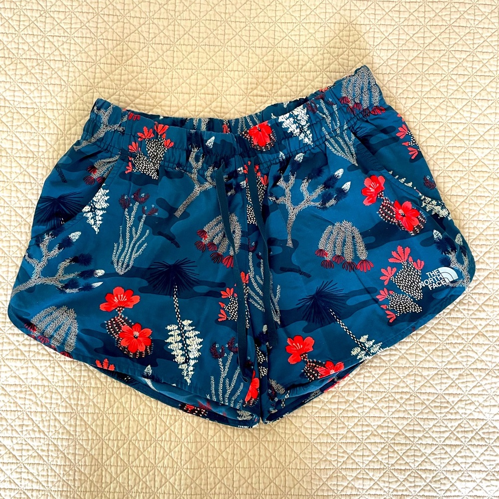 The North Face Wander Shorts